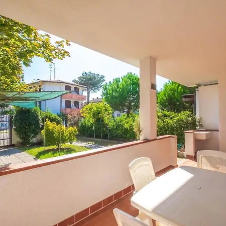 Nettes In Mit Privatem Garten Lido degli Scacchi