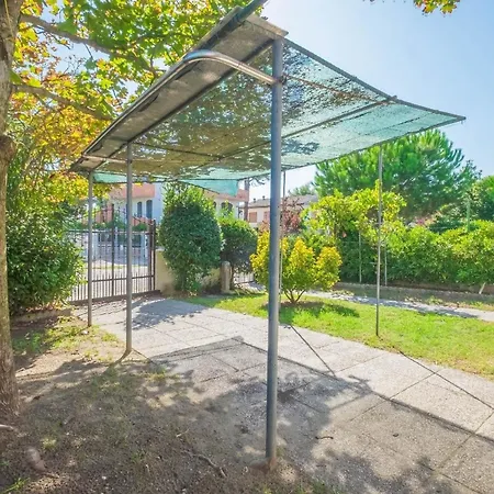 Nettes In Mit Privatem Garten Casa vacanze Lido degli Scacchi