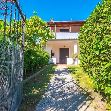 Nettes In Mit Privatem Garten Casa vacanze *